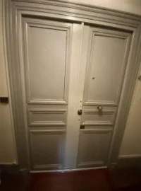 Bloc-porte blindé parisien en bois à deux vantaux